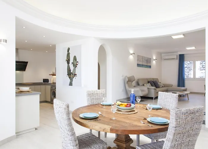 Вилла Aphrodite And Apollo 4 Bedroom *