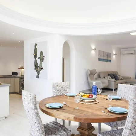 Вилла Aphrodite And Apollo 4 Bedroom *