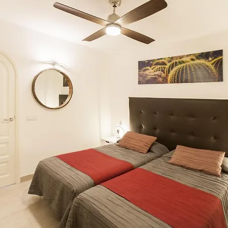 Aphrodite And Apollo 4 Bedroom Vila Puerto del Carmen (Lanzarote)