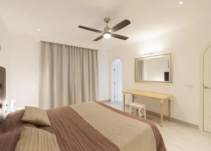 Aphrodite And Apollo 4 Bedroom